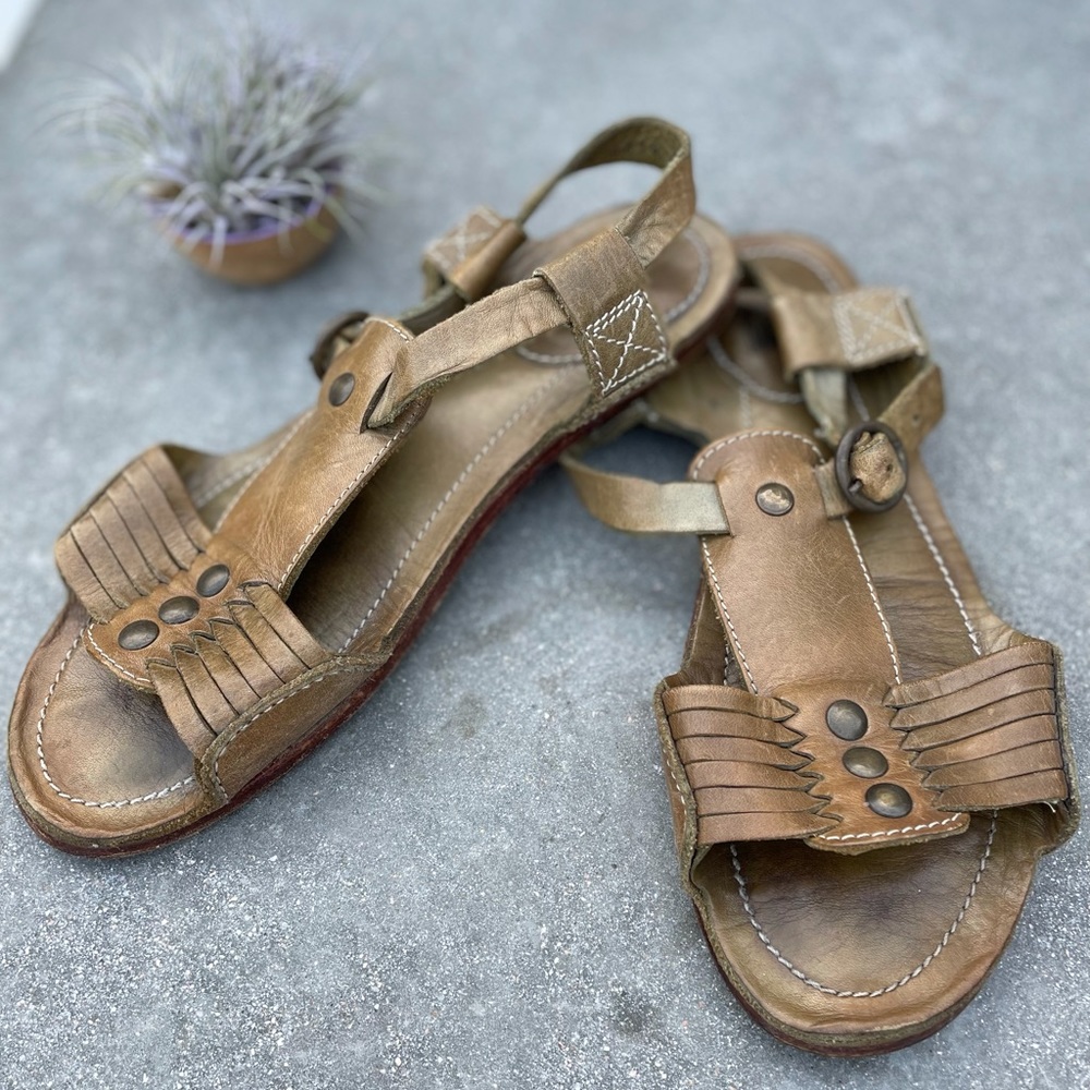 Frye leather green sandals 6.5